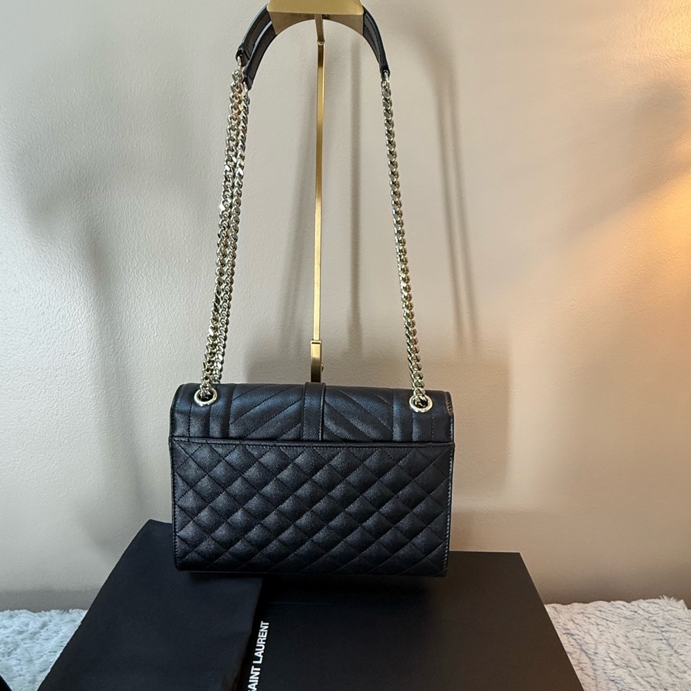 SAINT LAURENT
Envelope Triquilt Medium YSL Shoulder Bag in Grained Leather - Picture 3 of 10